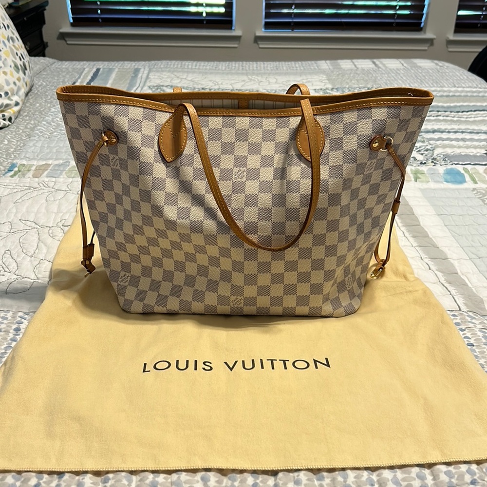 Louis Vuitton MM Neverful